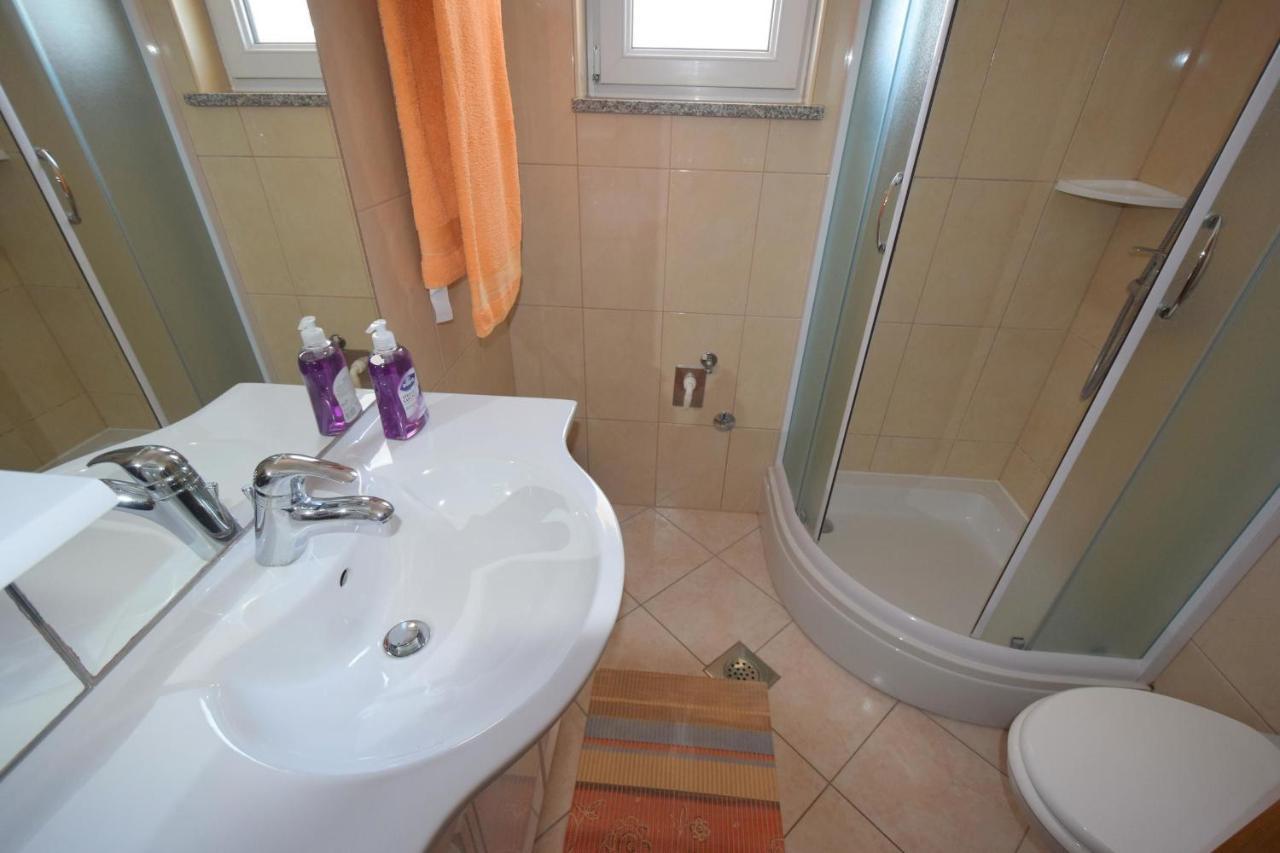 Apartments Gabrijel Malinska Ngoại thất bức ảnh