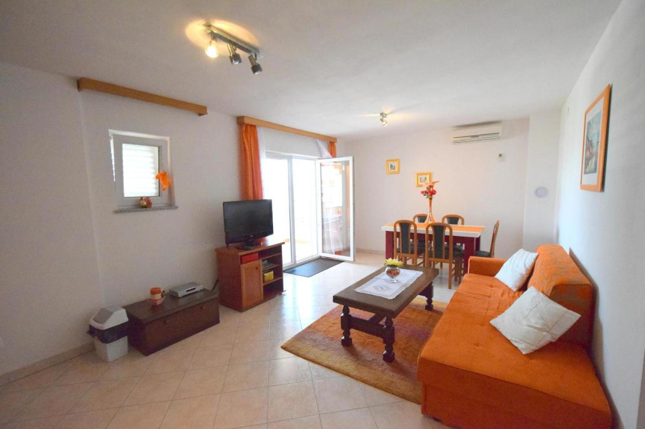 Apartments Gabrijel Malinska Ngoại thất bức ảnh
