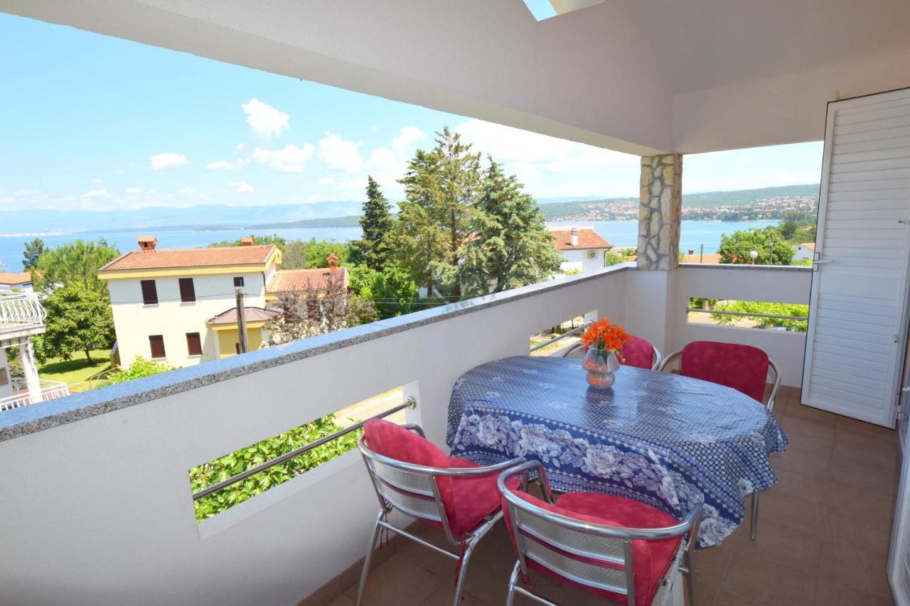 Apartments Gabrijel Malinska Ngoại thất bức ảnh