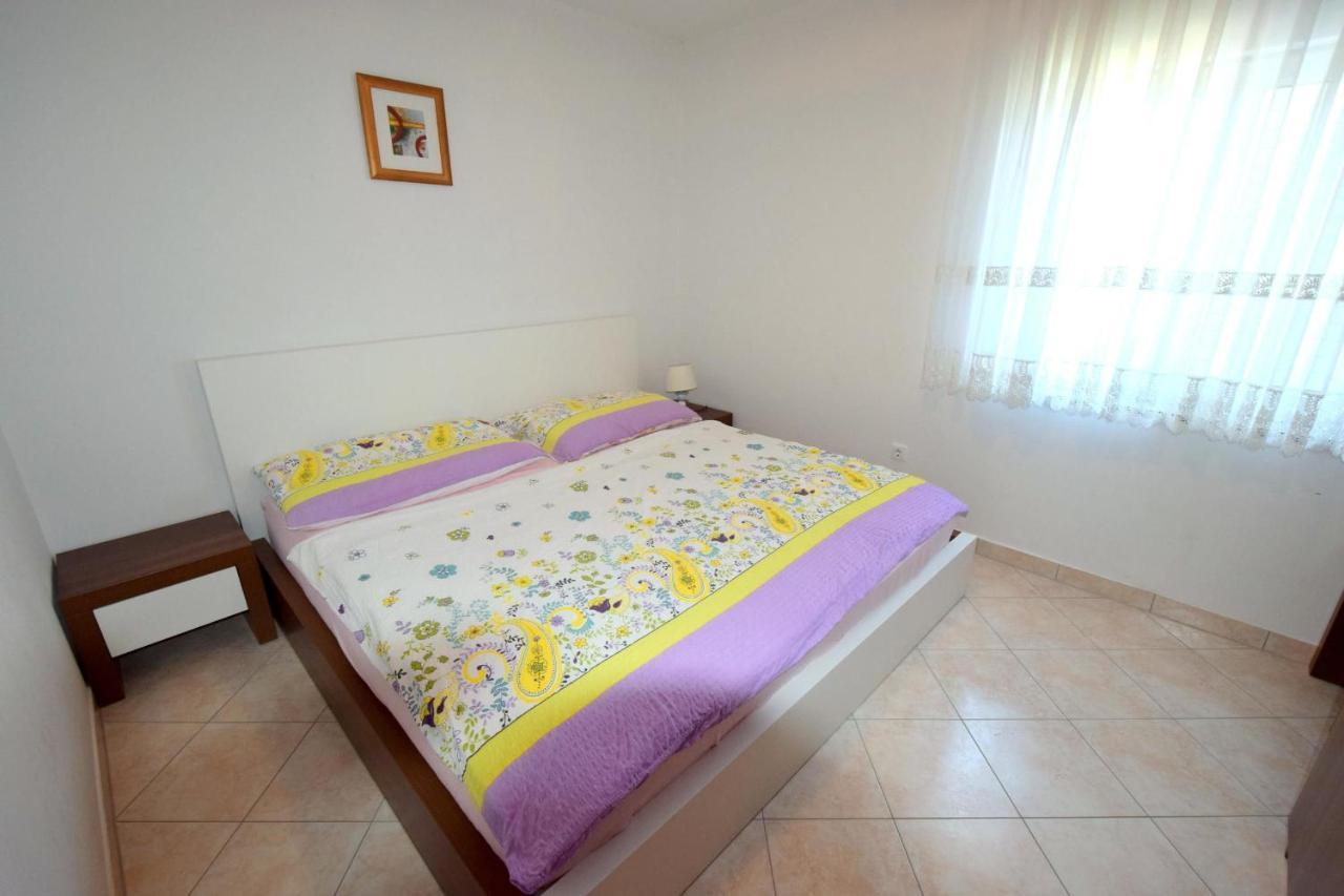 Apartments Gabrijel Malinska Ngoại thất bức ảnh
