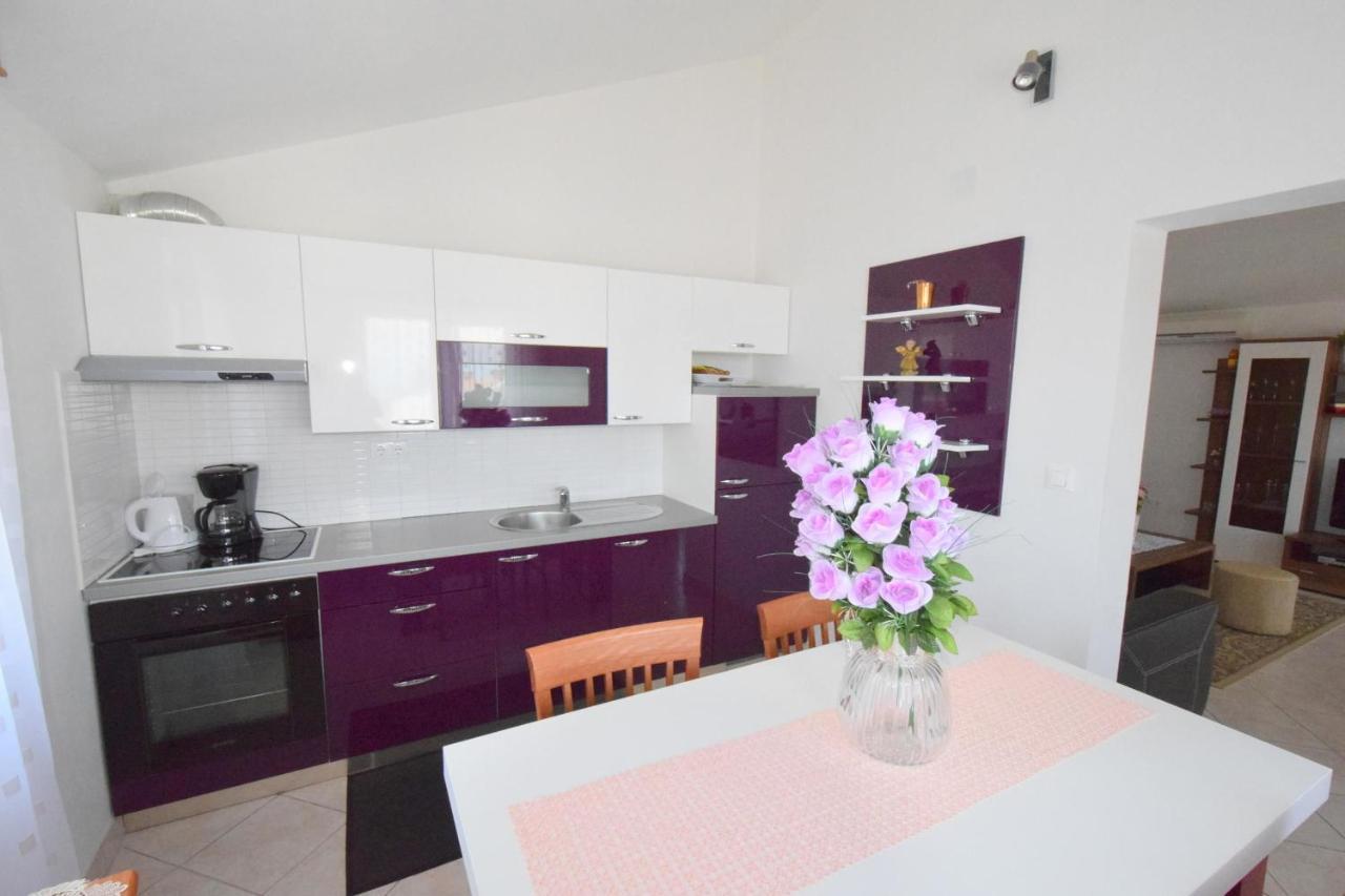 Apartments Gabrijel Malinska Ngoại thất bức ảnh