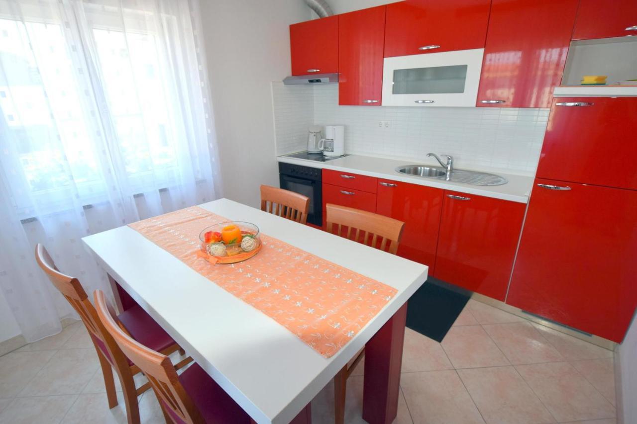 Apartments Gabrijel Malinska Ngoại thất bức ảnh