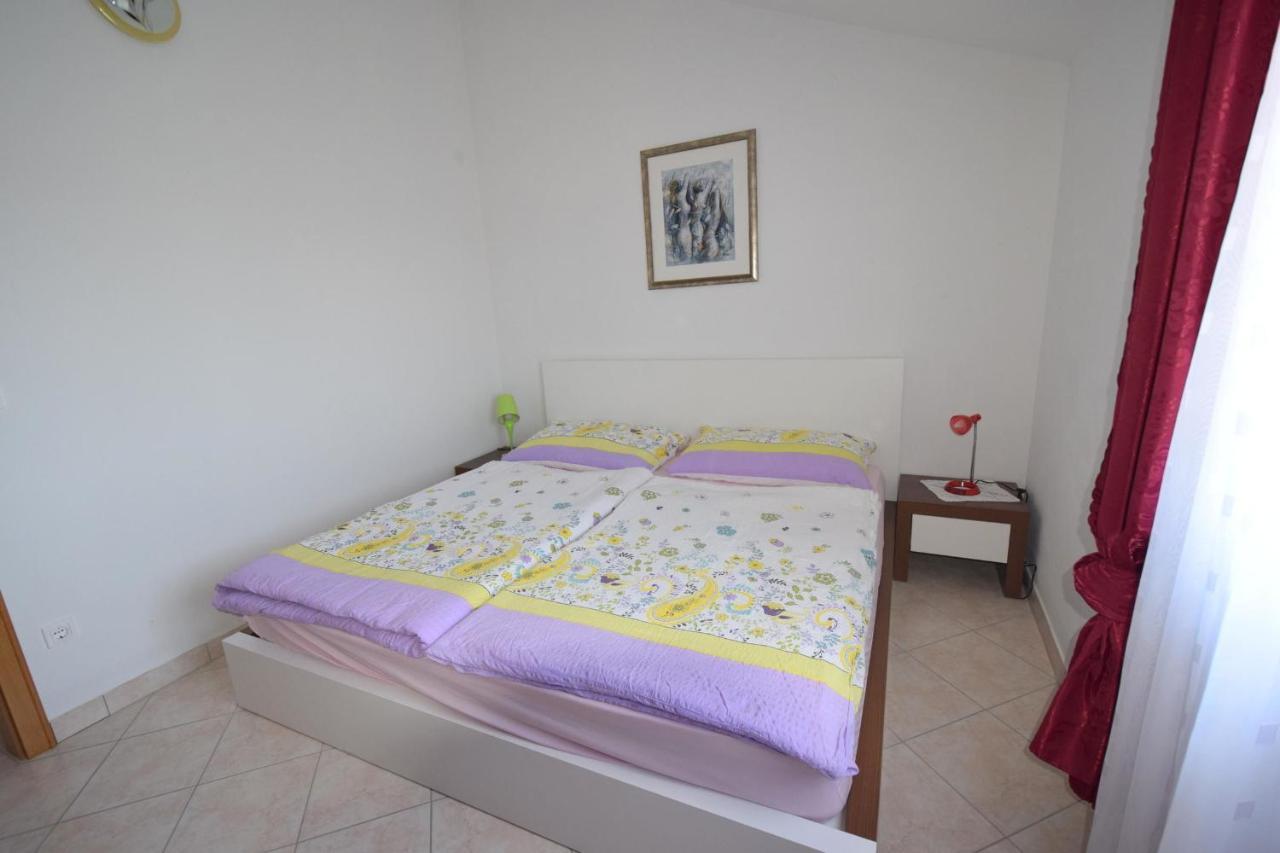 Apartments Gabrijel Malinska Ngoại thất bức ảnh
