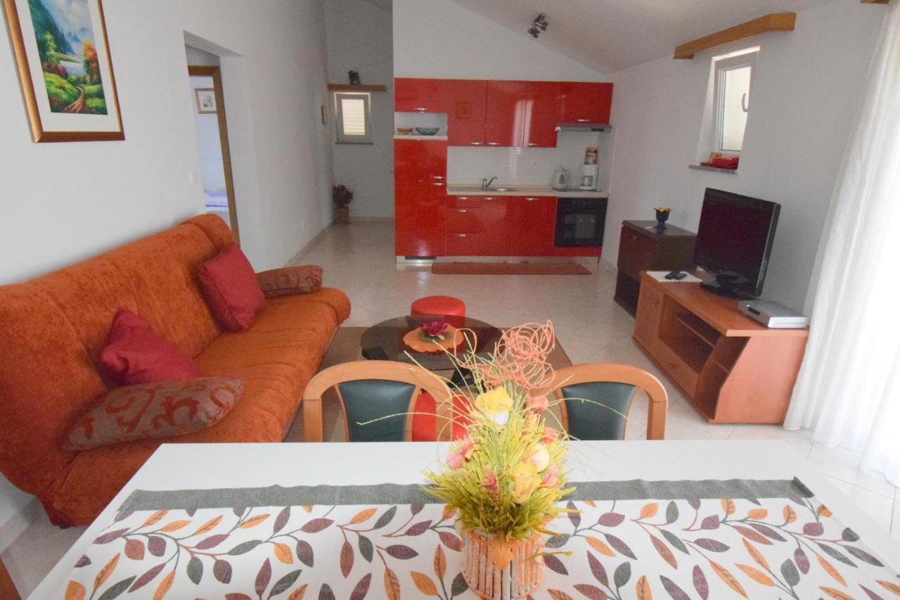 Apartments Gabrijel Malinska Ngoại thất bức ảnh