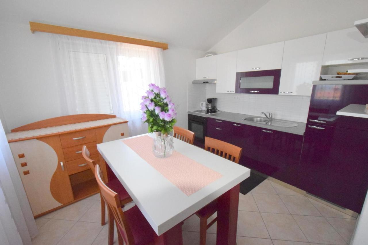 Apartments Gabrijel Malinska Ngoại thất bức ảnh