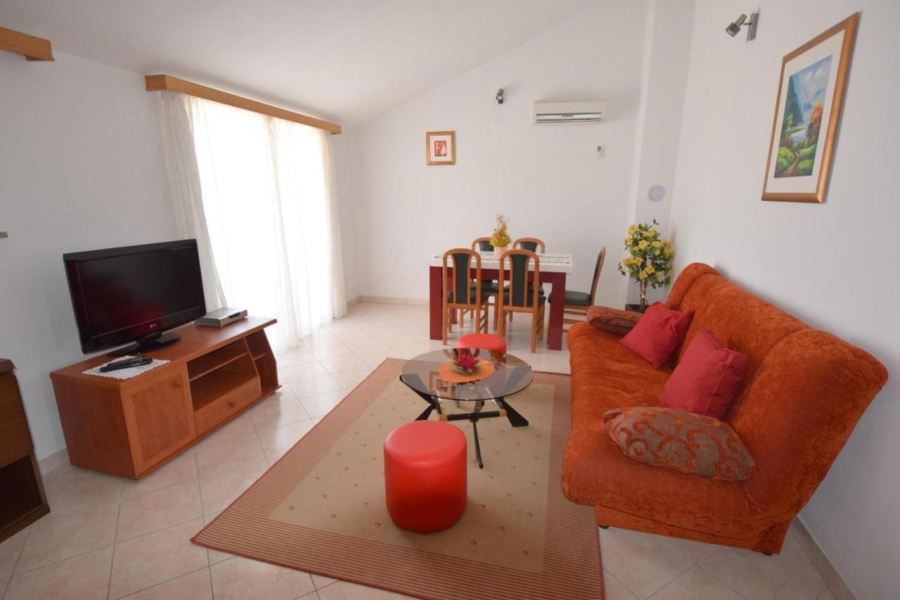 Apartments Gabrijel Malinska Ngoại thất bức ảnh