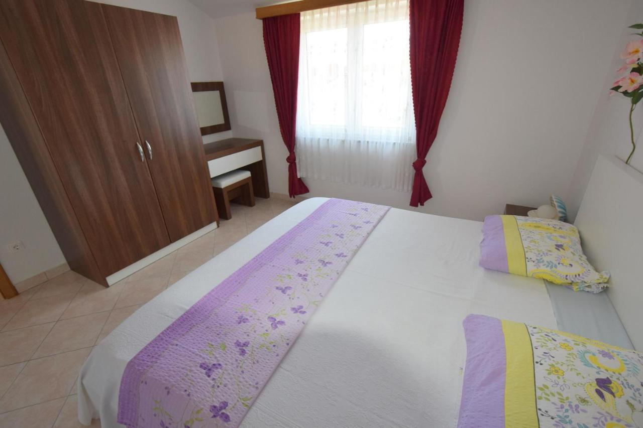 Apartments Gabrijel Malinska Ngoại thất bức ảnh