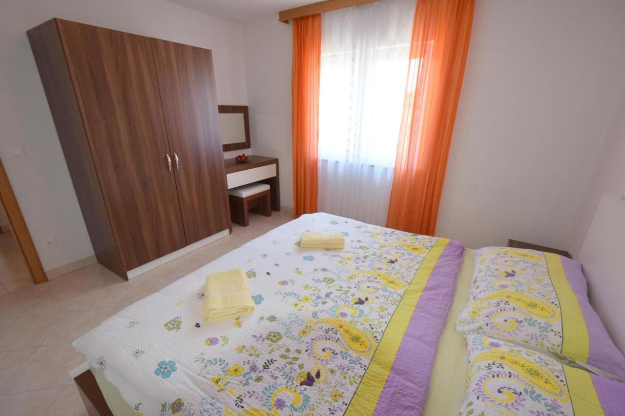Apartments Gabrijel Malinska Ngoại thất bức ảnh